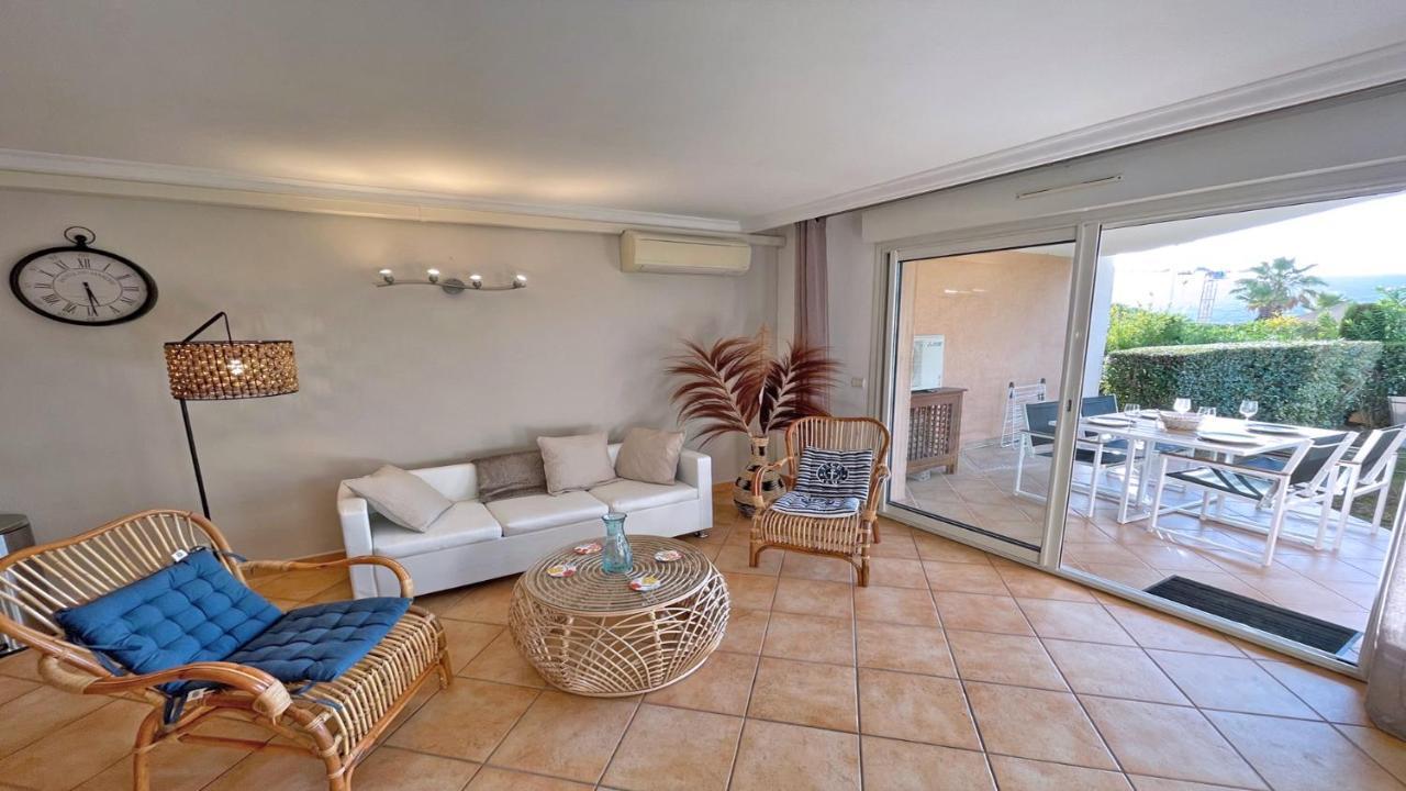 Appartement Les Pins Bleus A8 Sainte-Maxime Eksteriør billede