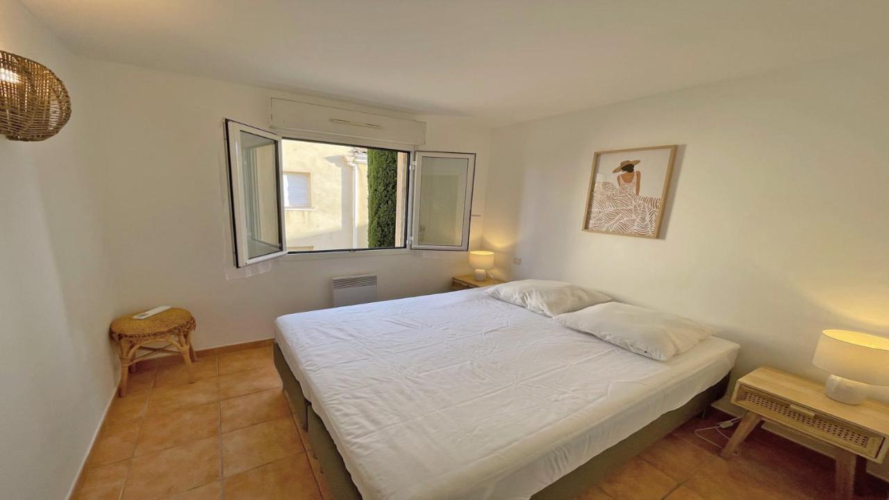 Appartement Les Pins Bleus A8 Sainte-Maxime Eksteriør billede