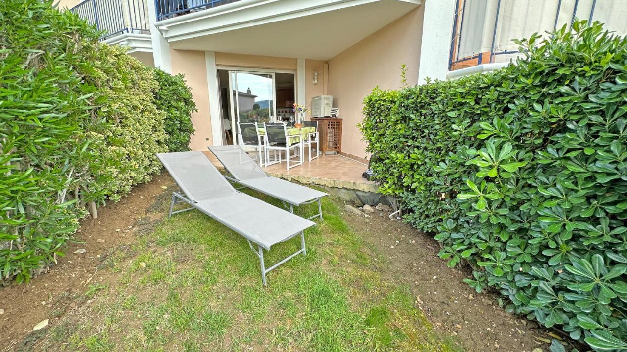 Appartement Les Pins Bleus A8 Sainte-Maxime Eksteriør billede