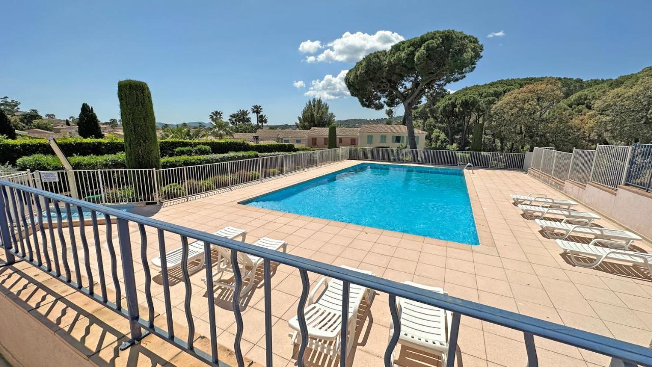 Appartement Les Pins Bleus A8 Sainte-Maxime Eksteriør billede