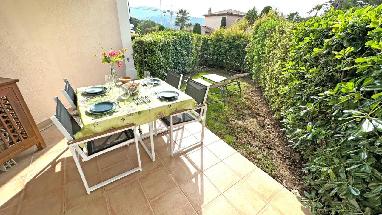 Appartement Les Pins Bleus A8 Sainte-Maxime Eksteriør billede