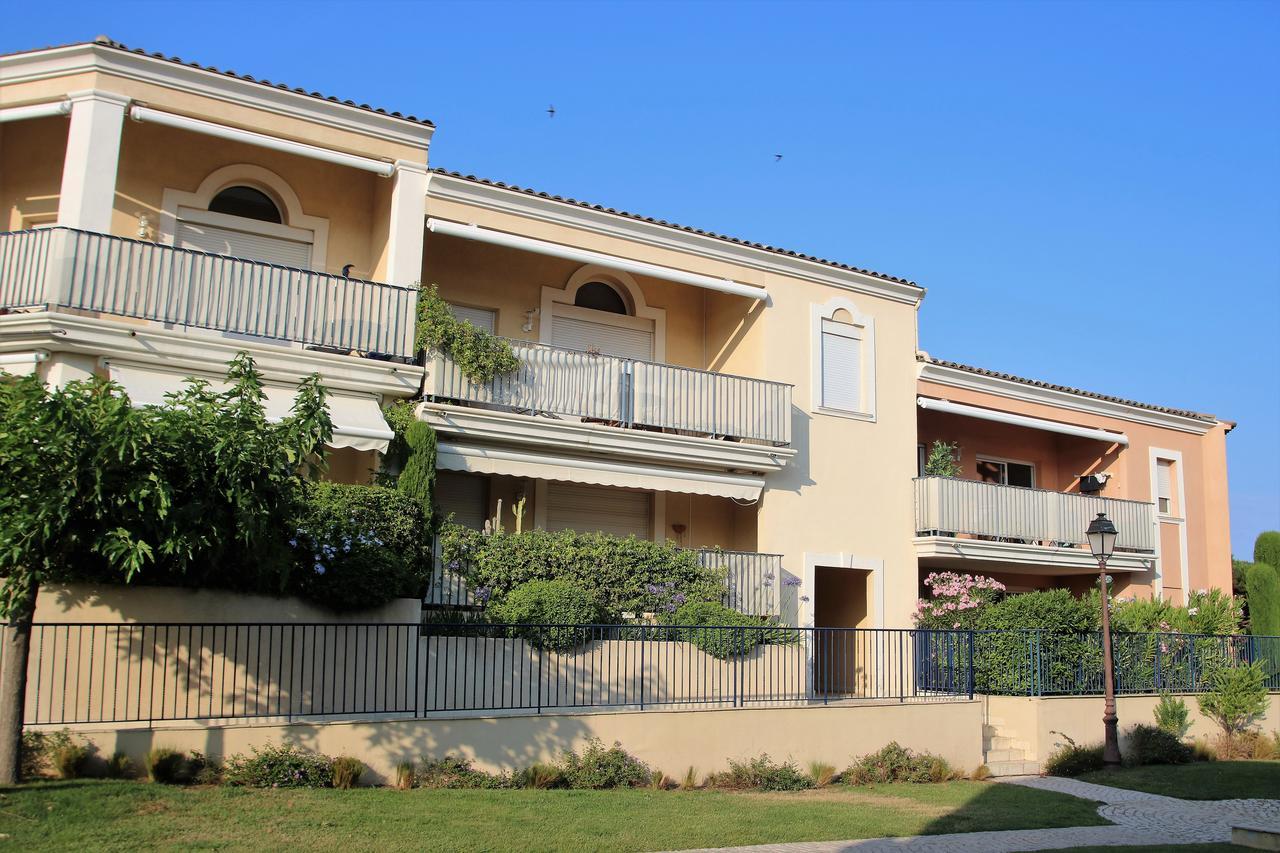 Appartement Les Pins Bleus A8 Sainte-Maxime Eksteriør billede