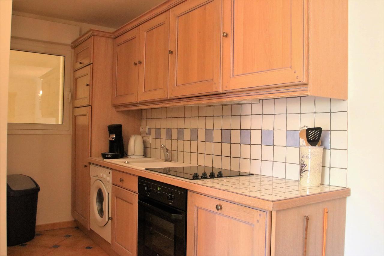 Appartement Les Pins Bleus A8 Sainte-Maxime Eksteriør billede